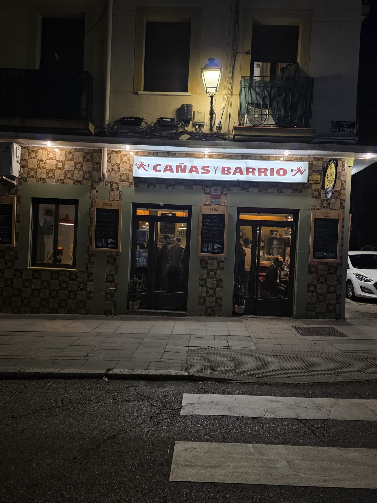 Cañas Y Barrio