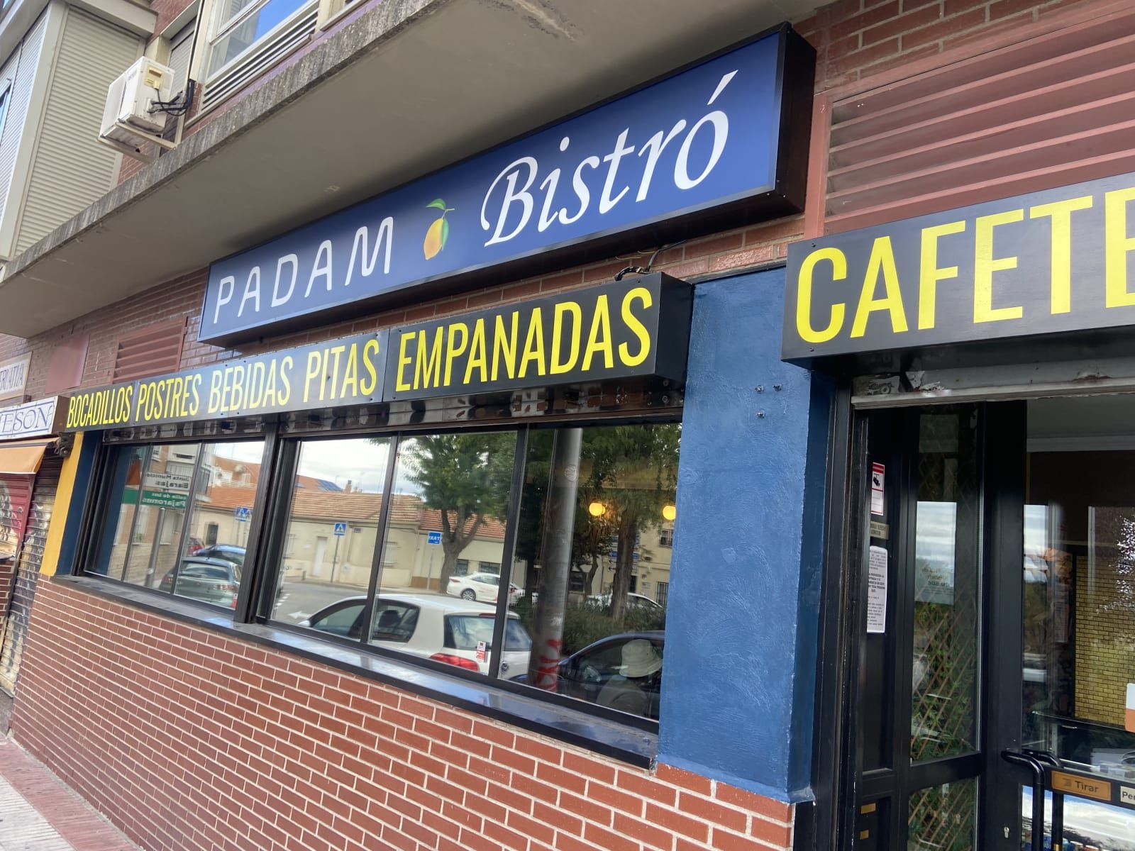 Padam Bistro