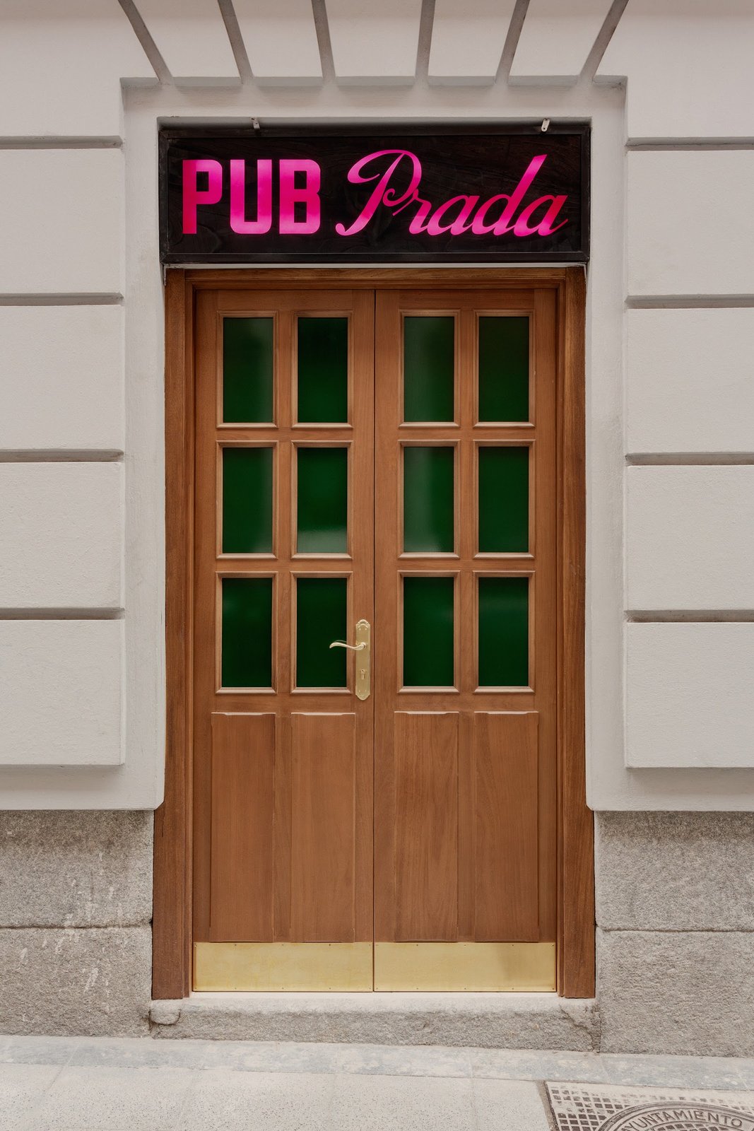 Pub Prada