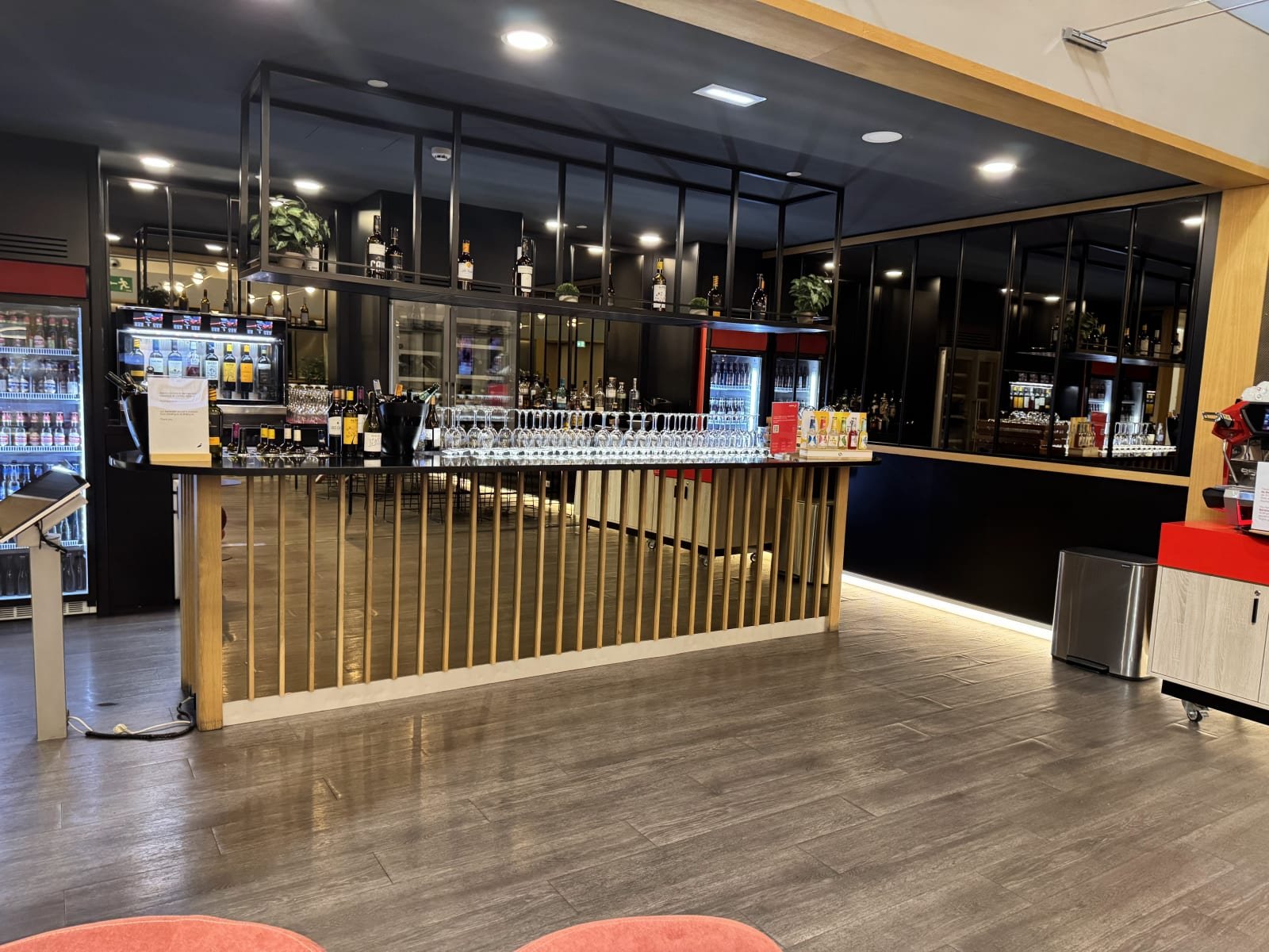 Iberia Dalí VIP Lounge