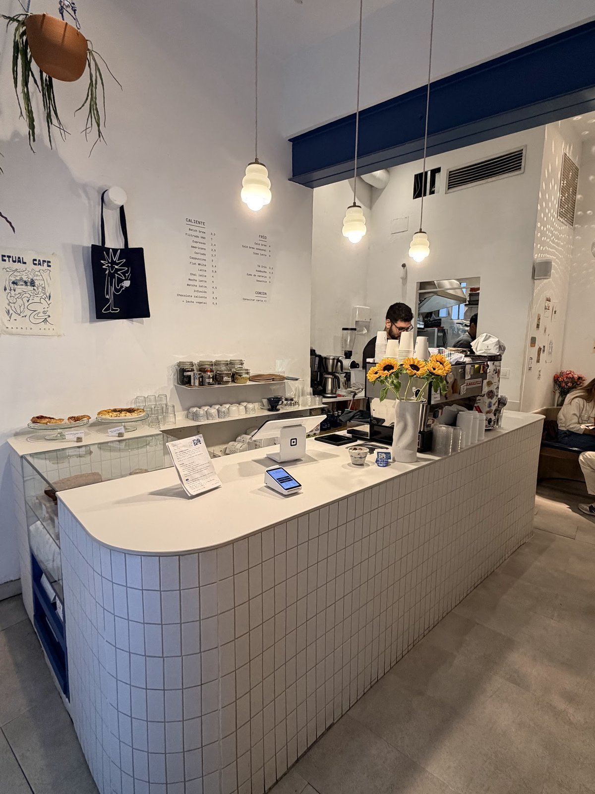 Etual Café