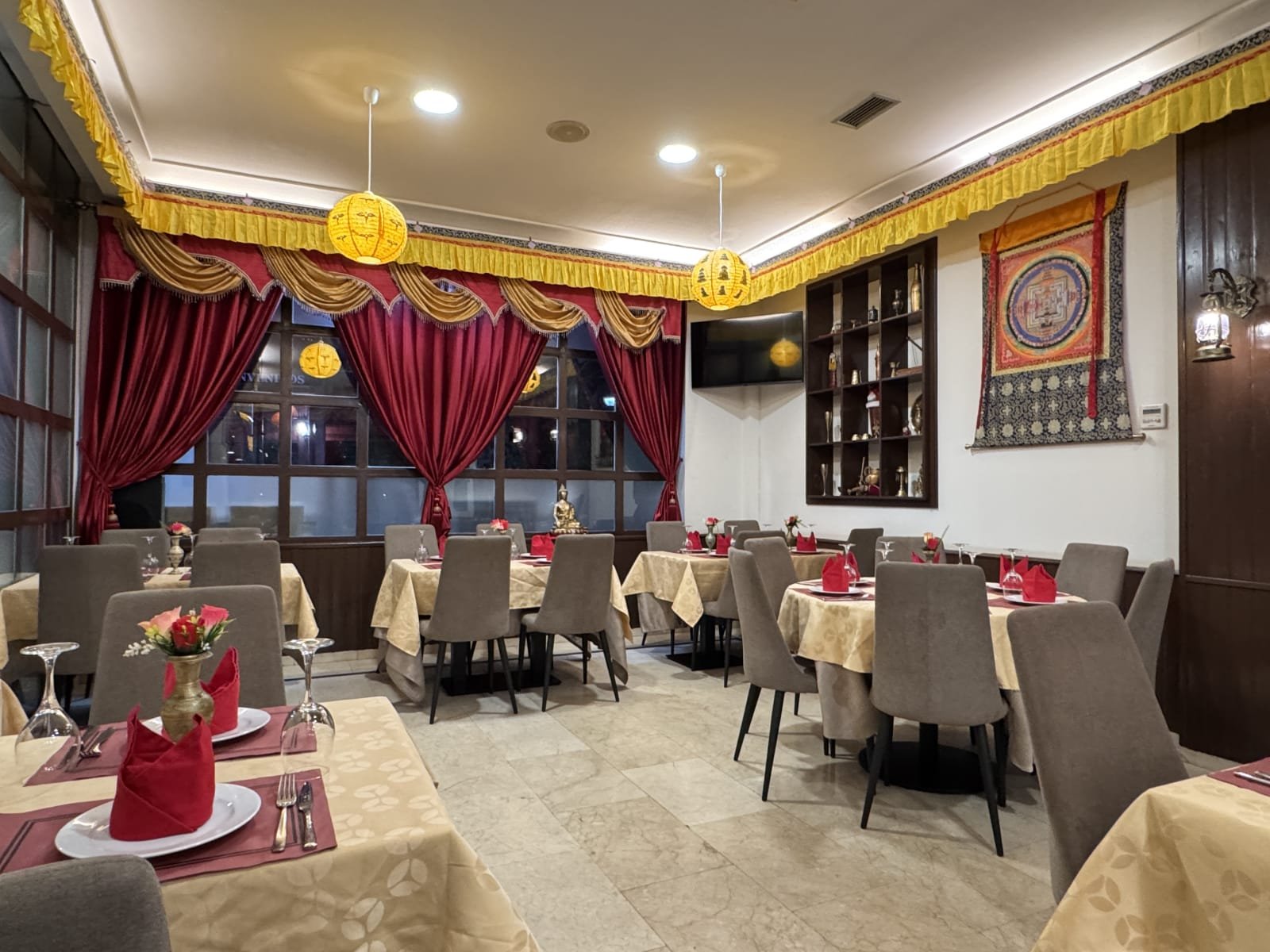 Restaurante Mountain Tandoori