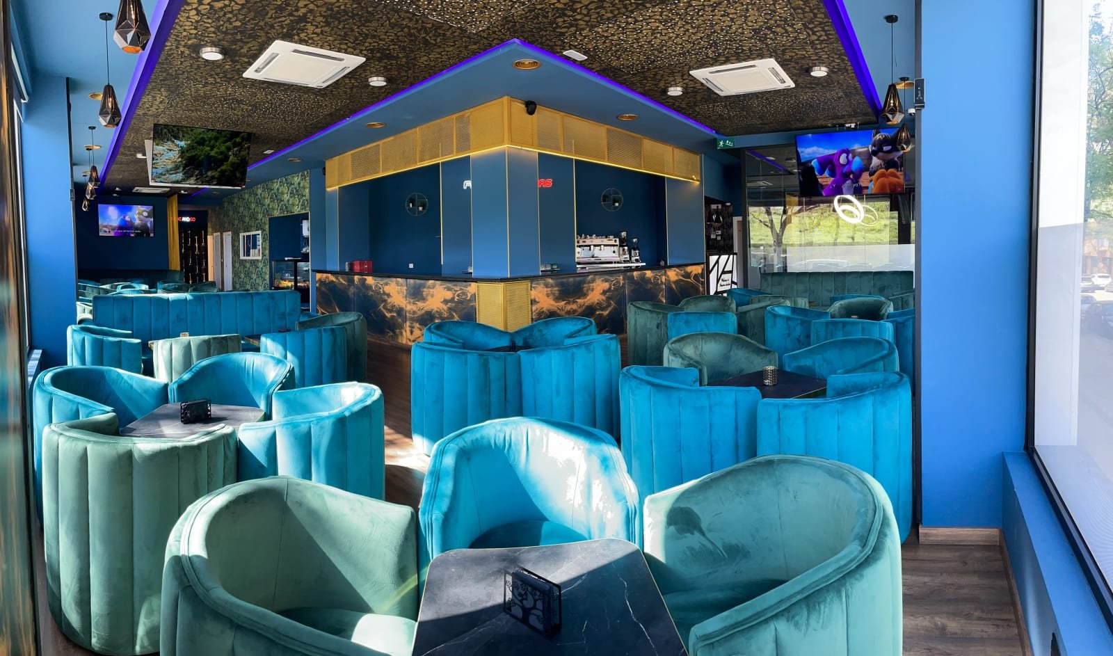 Lounge Famous Shishas