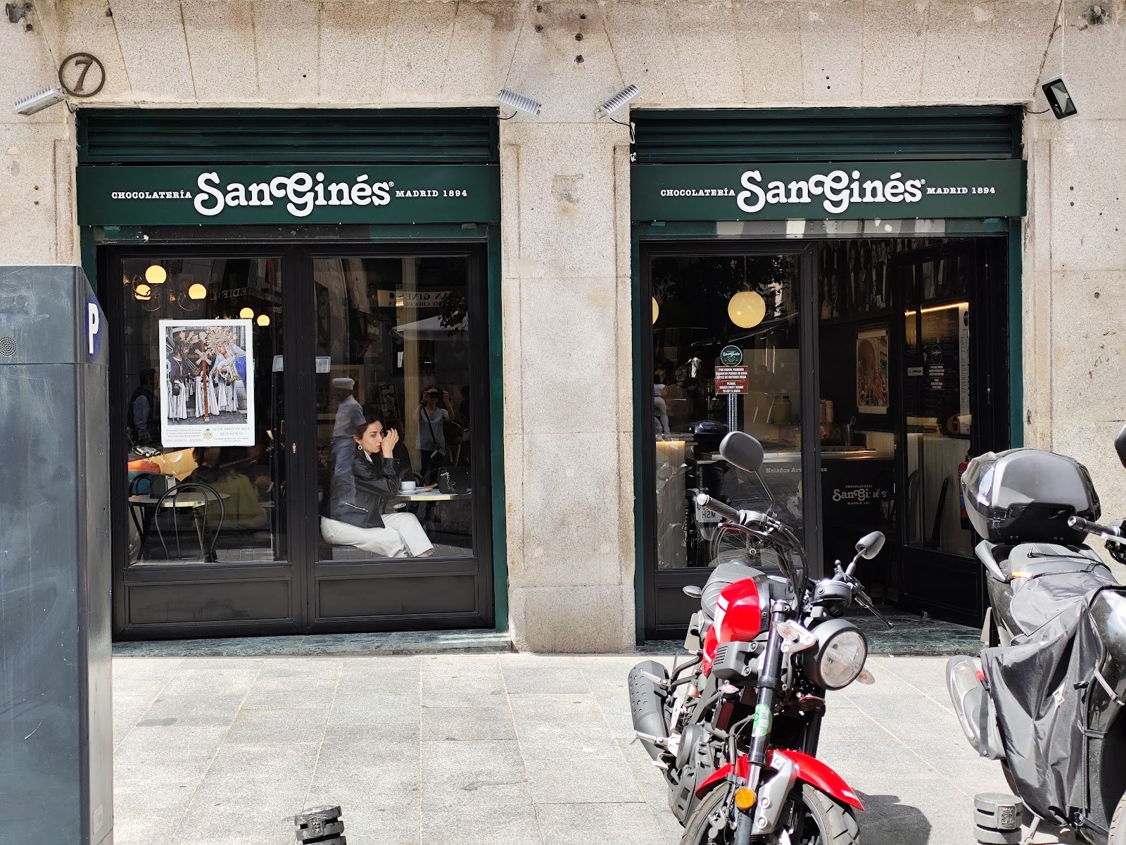 Chocolatería y Churros San Ginés - Bordadores