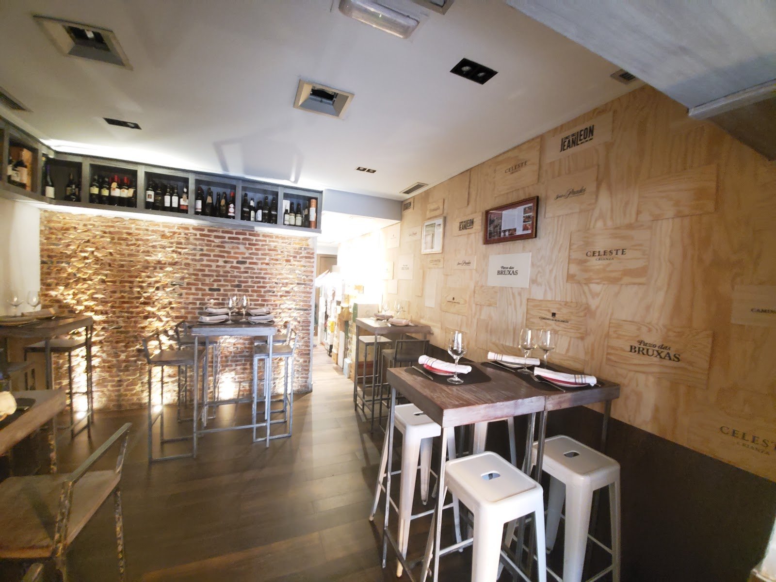 Dis Tinto Taberna