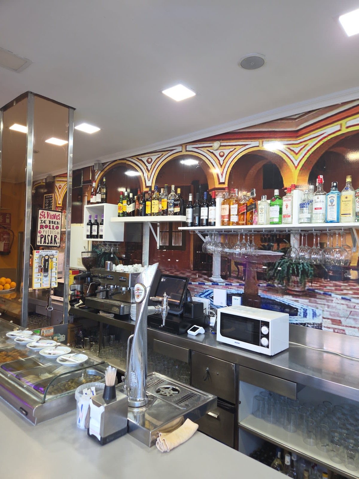 Bar cafetería el chacaro