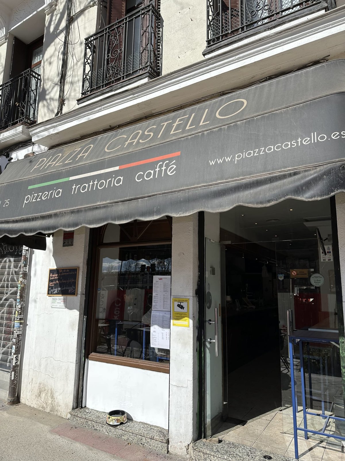 Piazza Castello - pizzeria, trattoria, bar