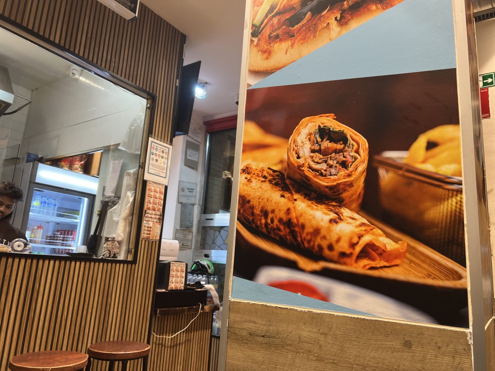 DIN'S fast food
