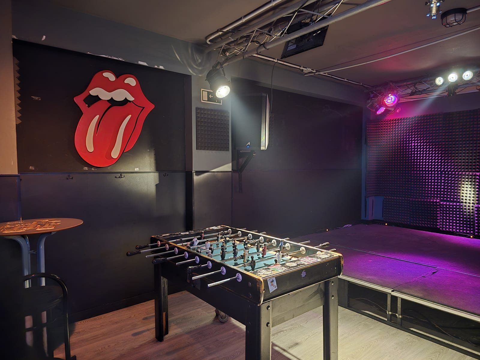 Entre Darts Rock