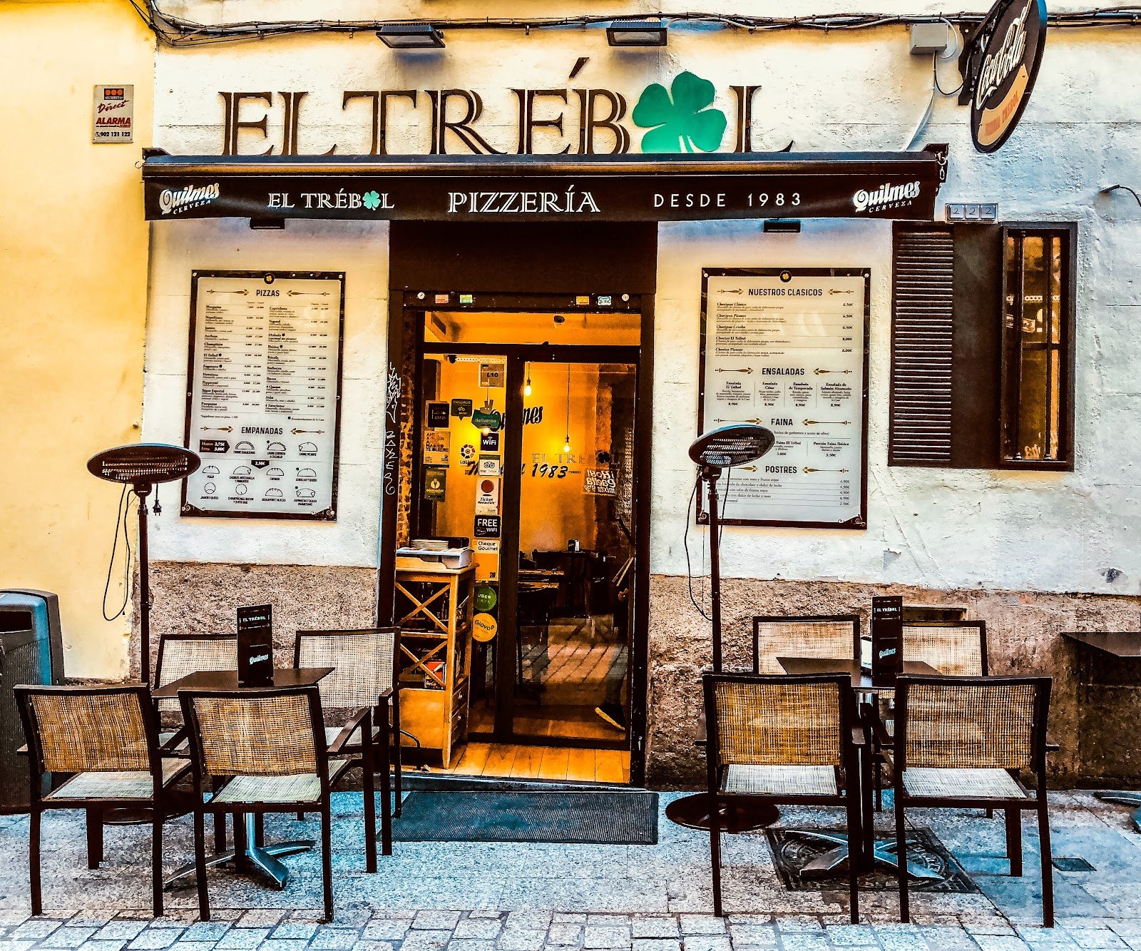 El Trébol 1983 Pizzas y Empanadas Argentinas