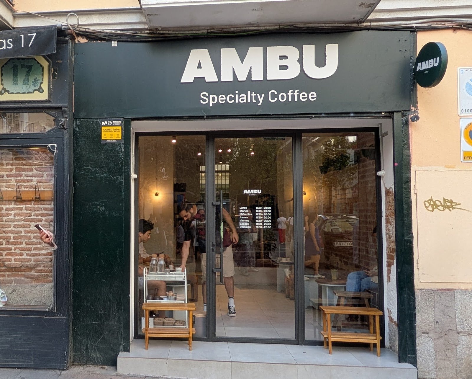Ambu