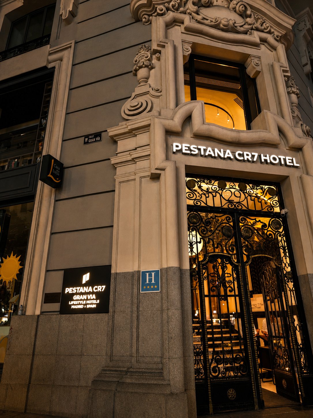 Inverse By CR7 & Rooftop Madrid